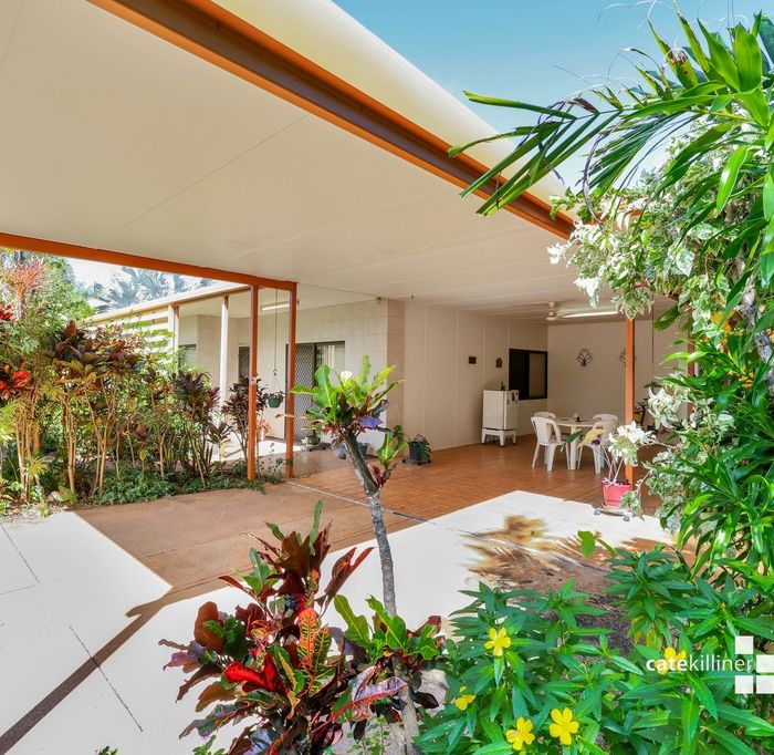 Rare Find – 756sqm “MD block” with a bonus home!